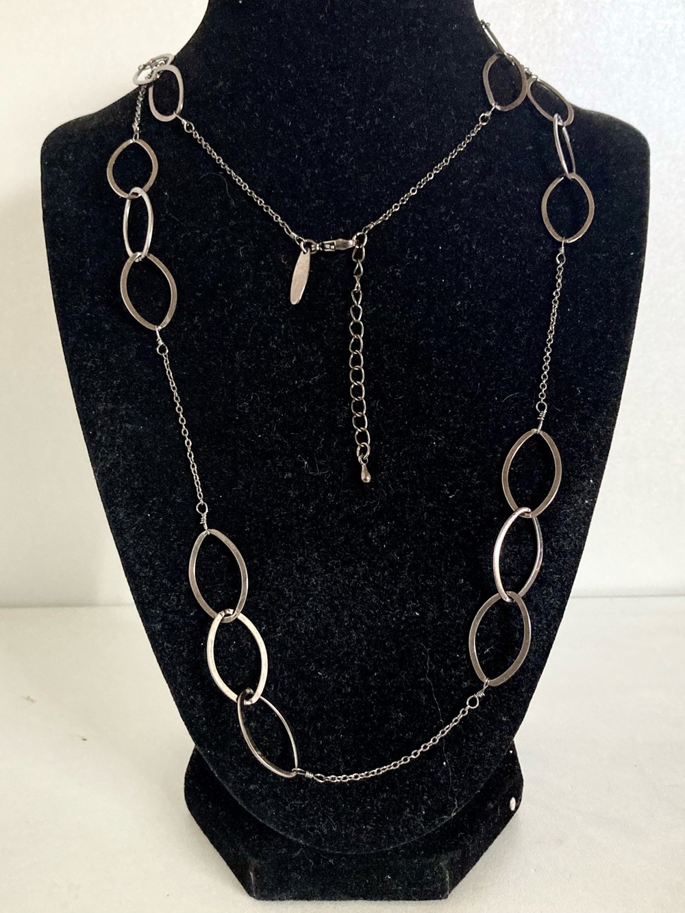 NY Collection gunmetal Open Oval Link Long chain Necklace preloved jewelry goth